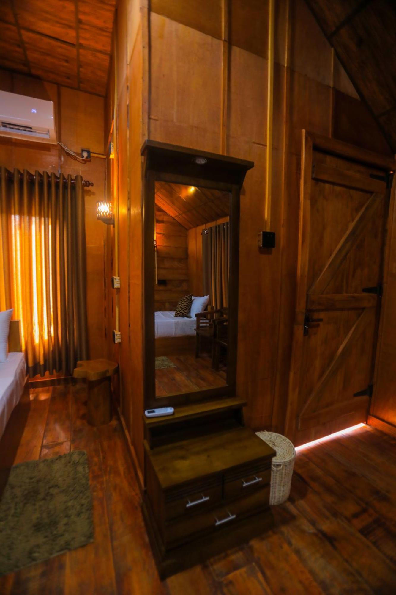 Lion Wood Treehouse Villa Talkote Exterior photo